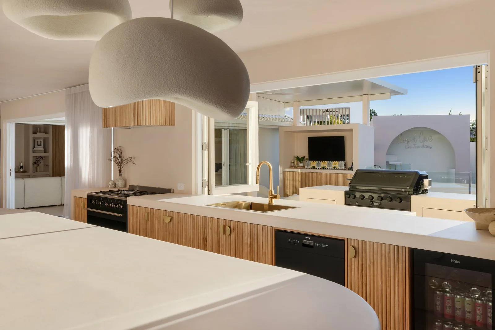 Gallery Kitchen. Kitchen of a Gold Coast residence by SunnyDay Development.