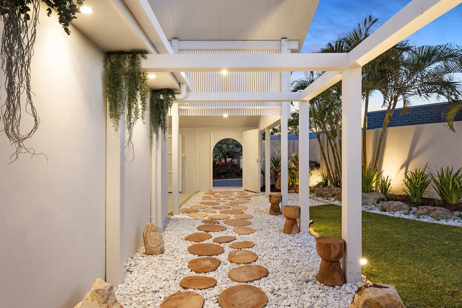 Evening Colonnade. Side path of a Gold Coast residence by SunnyDay Development.