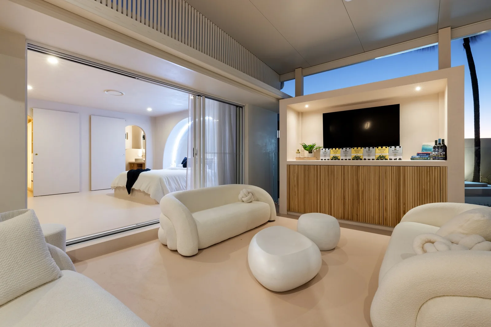 Pool Lounge. Tv area of a Gold Coast residence by SunnyDay Development.